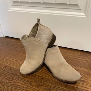 TOMS ankle booties size 8